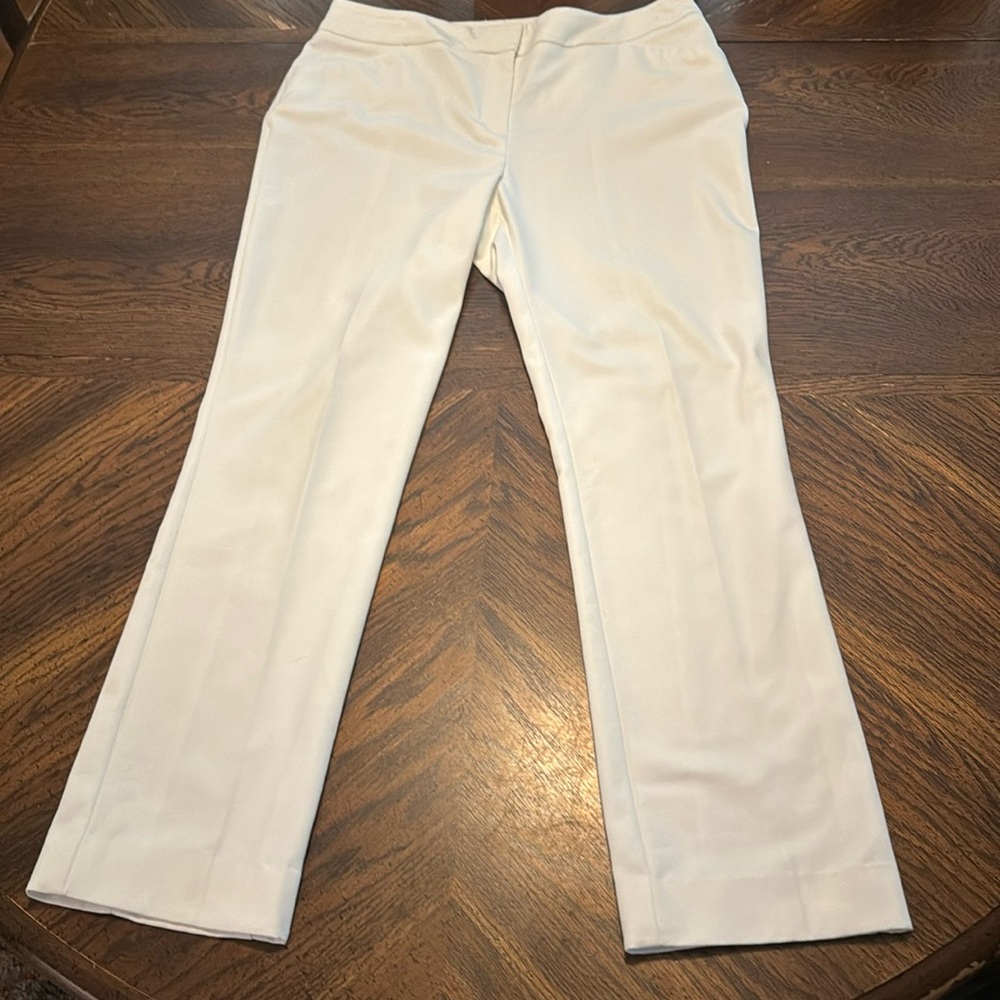 Chico’s white trousers size 1.5, US size 10